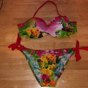 Hawaiian bird design 2 piece bathing suit with rhi